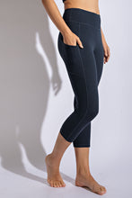 Load image into Gallery viewer, Buttery Super Soft Capri length Yoga Leggings With Pockets-Dark Navy